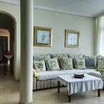 La Colina 모로델제블